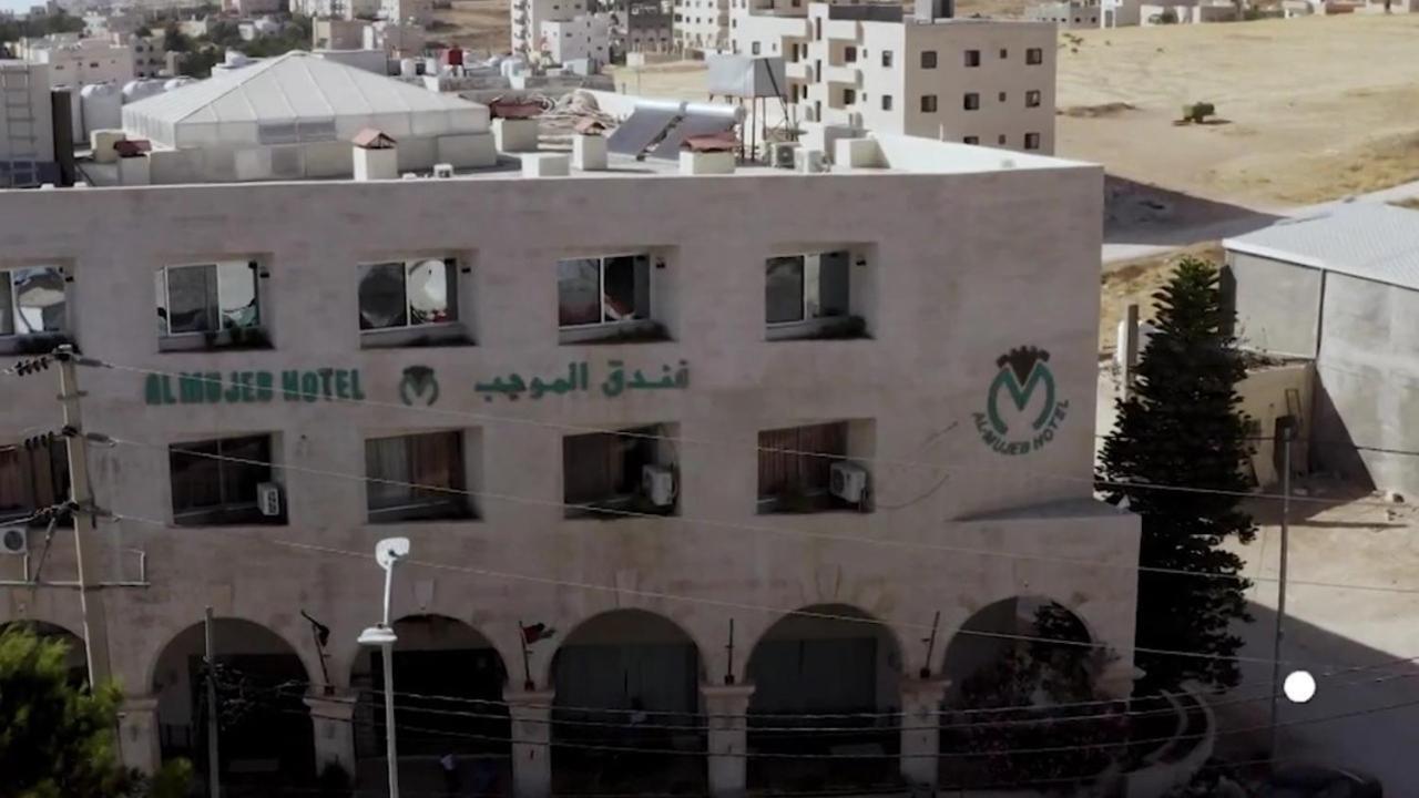 Al-Mujeb Hotel คีราค ภายนอก รูปภาพ